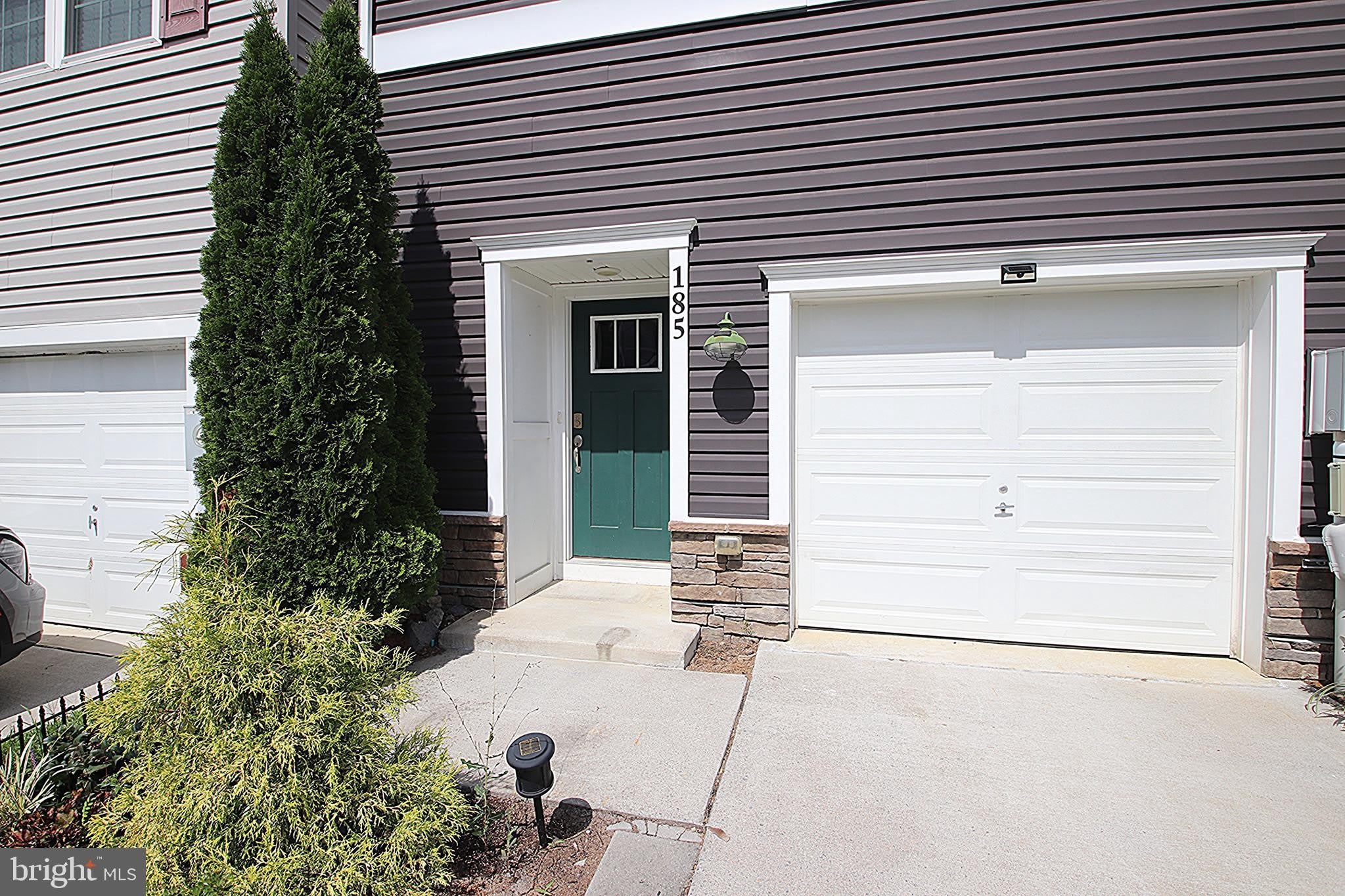 185 MAGELLAN Drive – photo 2