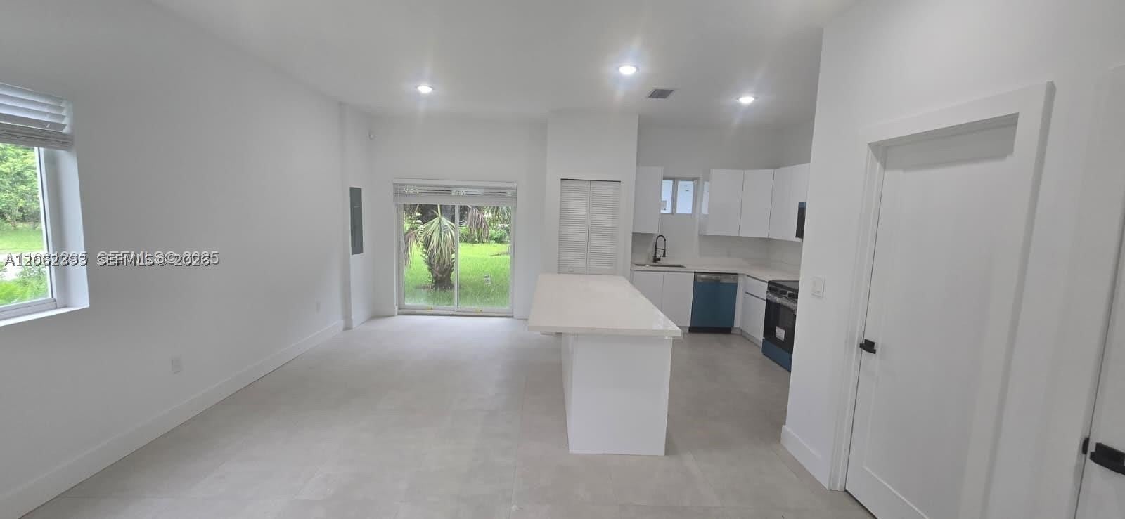 141 NW 11th St – photo 4