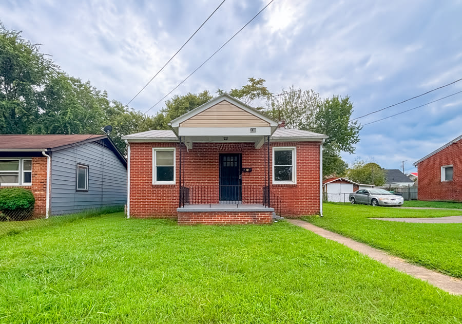 130 Leavenworth St – photo 2