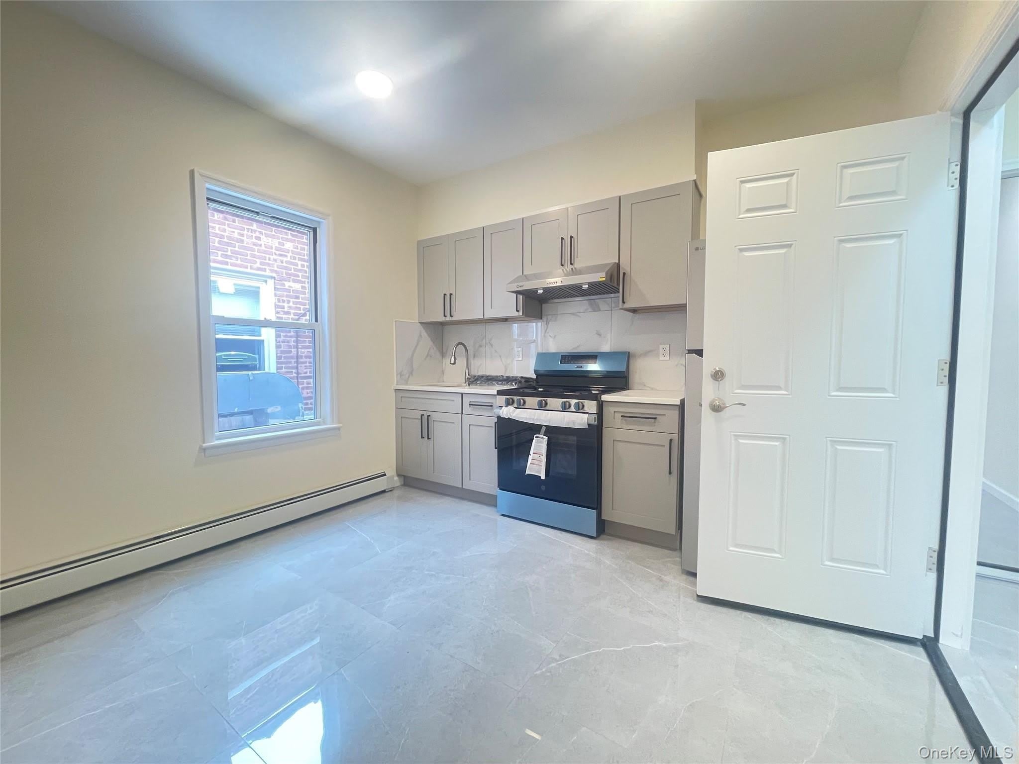 1006 Jericho Turnpike – photo 2