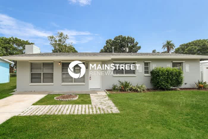 4395 Sherwood Boulevard – photo 2