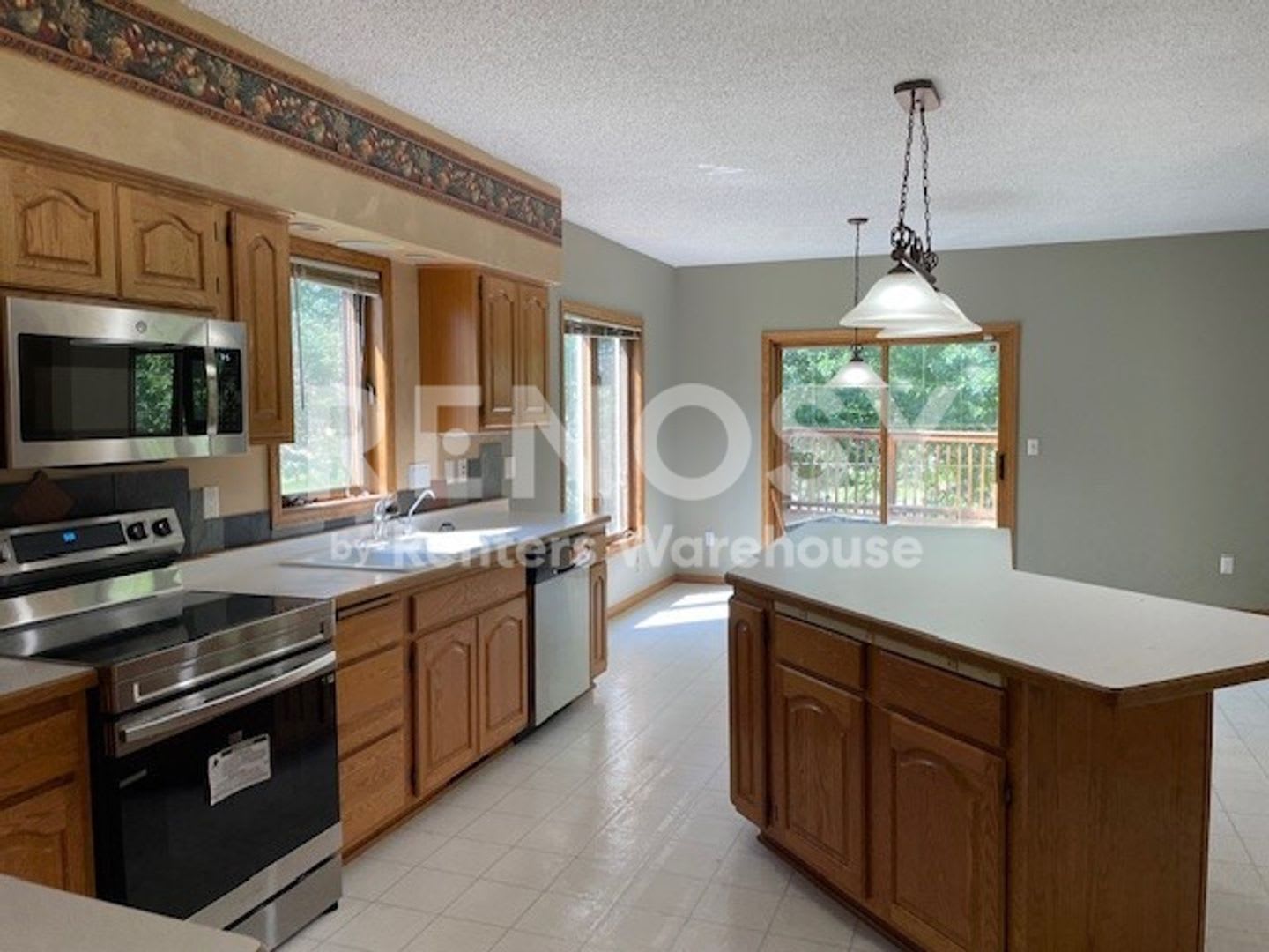 4800 Sq. Ft. 5 Bedroom 4.5 Bath Home in Woodbury – photo 1