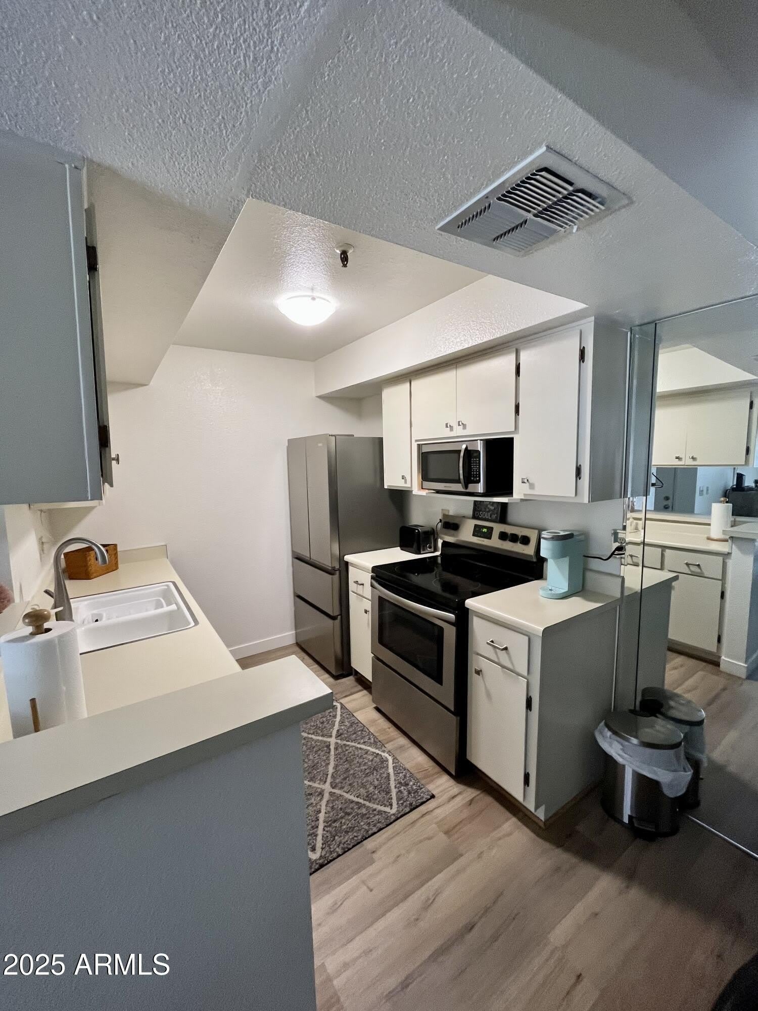 4554 E PARADISE VILLAGE Parkway N – photo 4