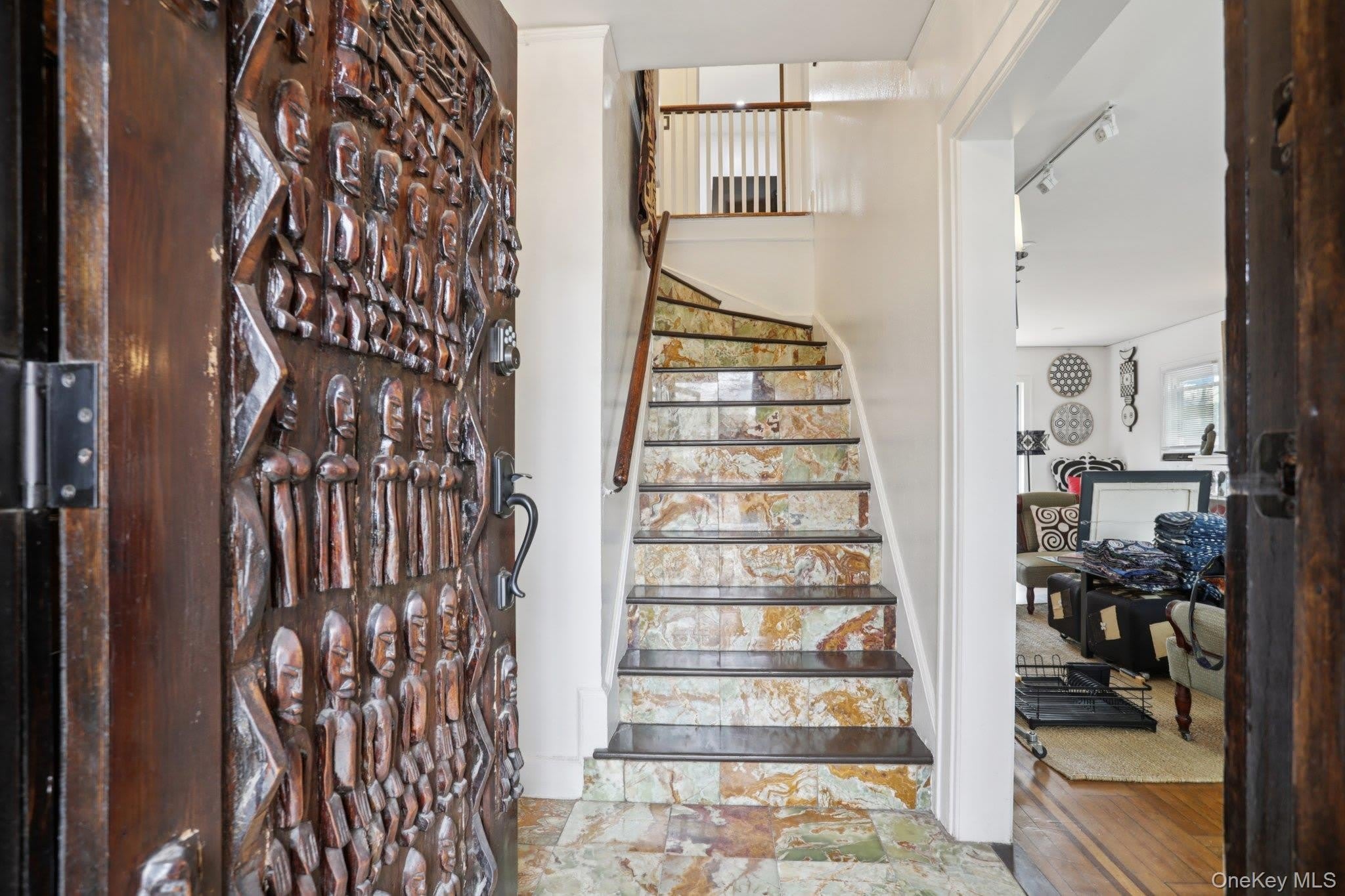 375 Hawthorne Terrace – photo 4