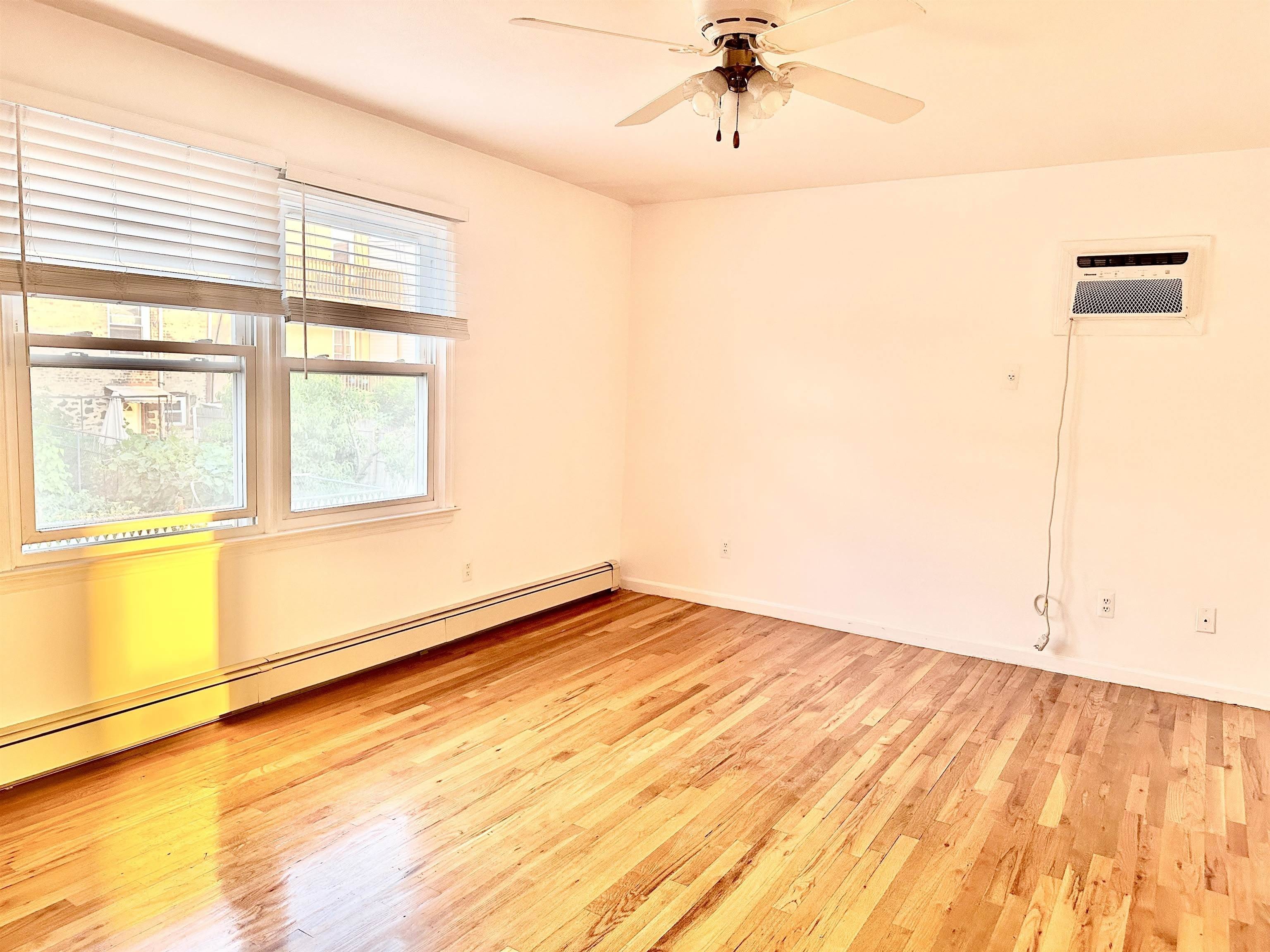 364 LIBERTY AVE – photo 3