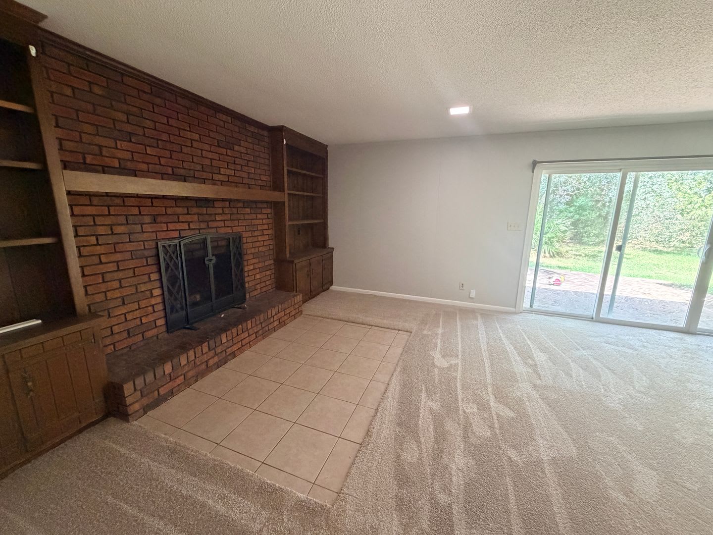 Charming 3BR/2BA Brick Home with 2-Car Garage in Foxborough Subdivision! – photo 4