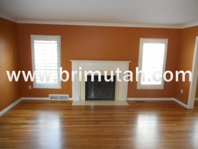 1632 Kensington Ave. – photo 2