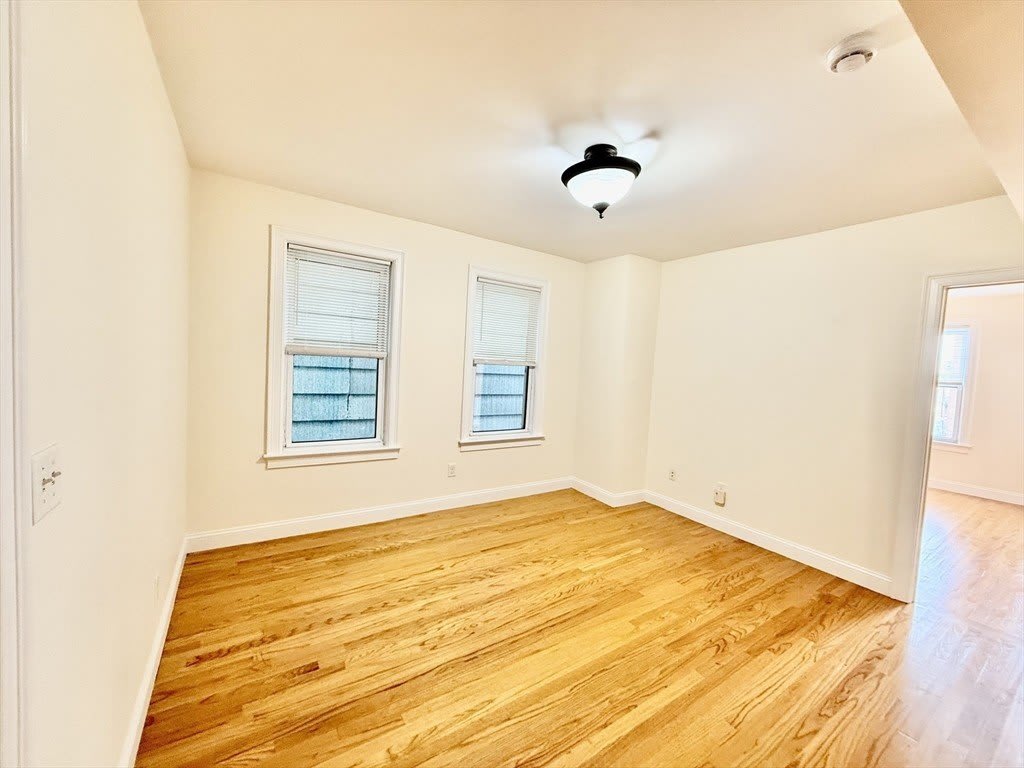 724 Cambridge St – photo 3