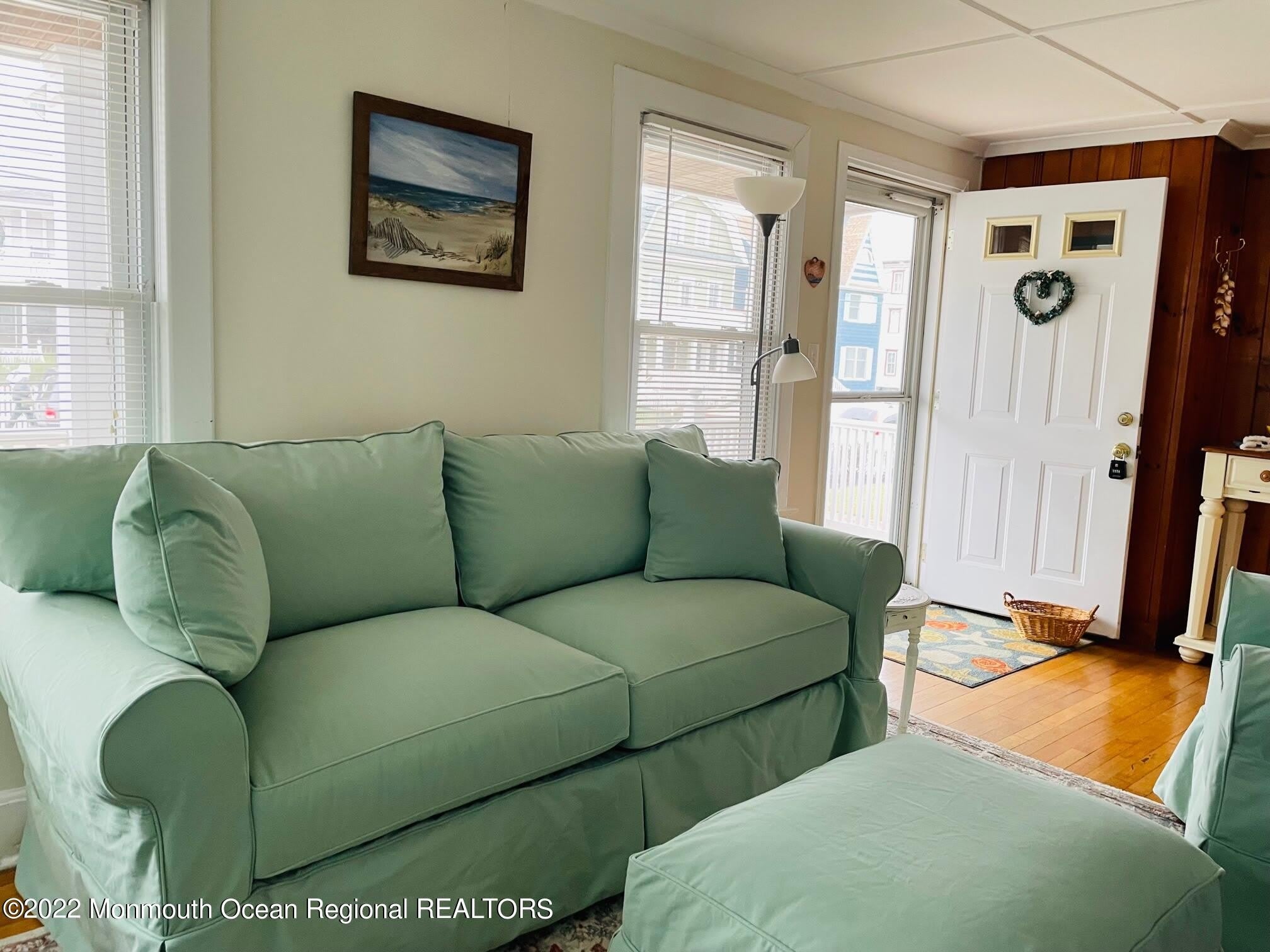 7 Webb Avenue – photo 5