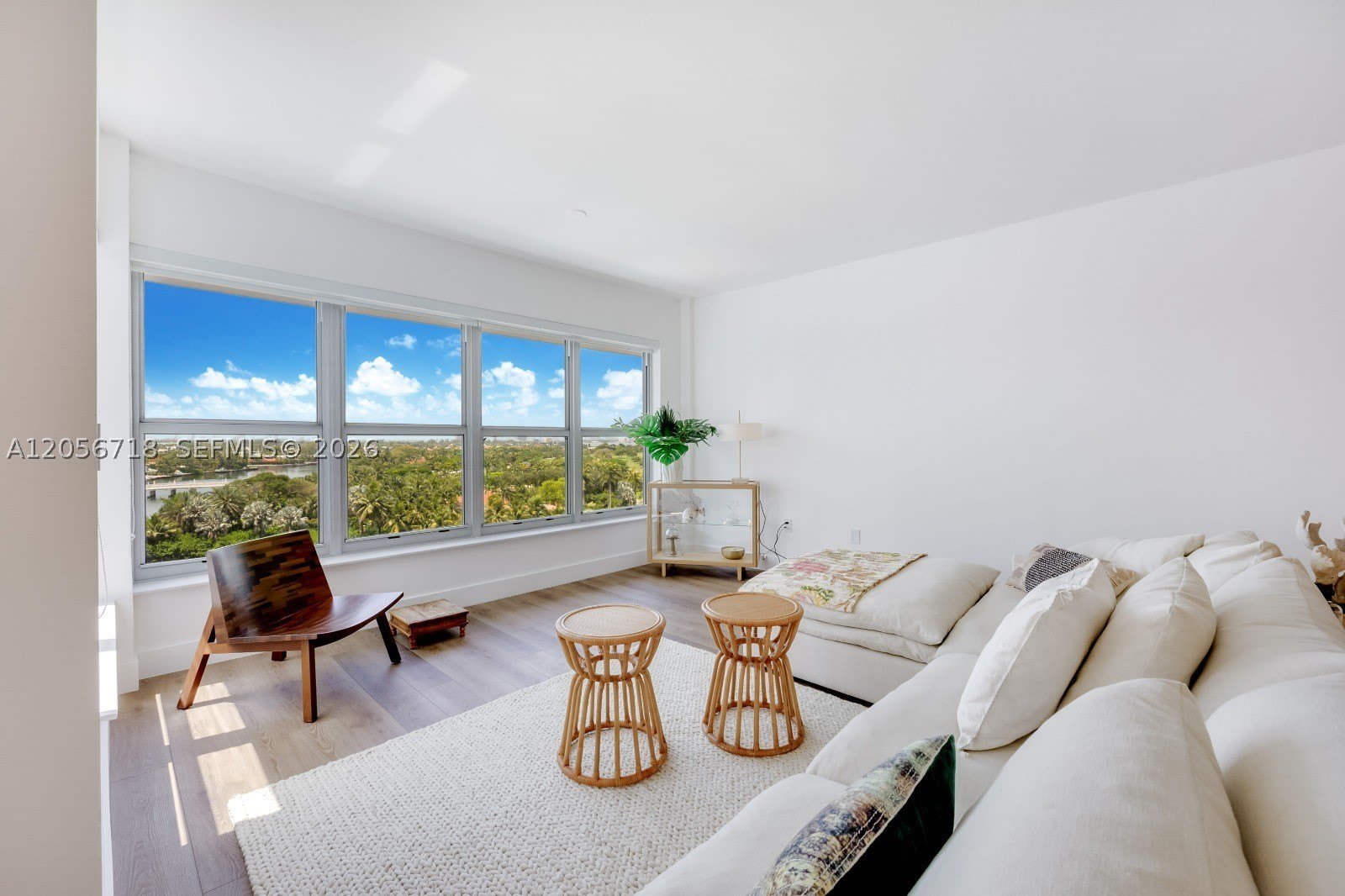 9102 W Bay Harbor Dr – photo 3