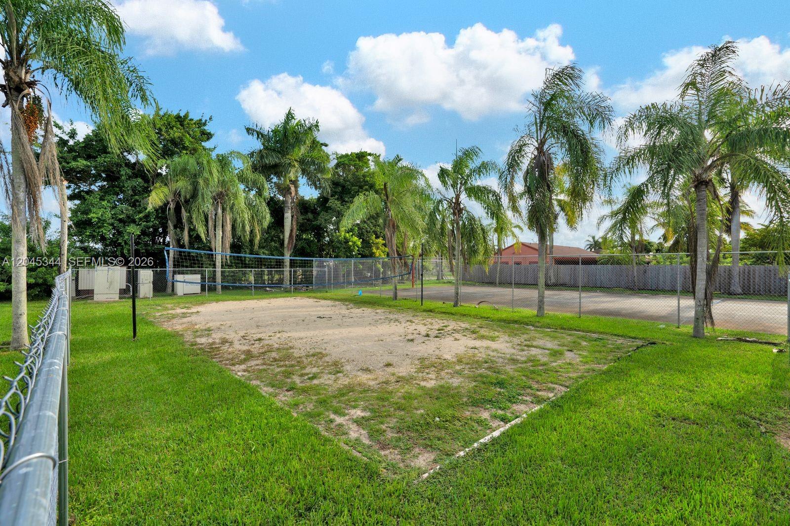 768 Southwest 9th Street – photo 2