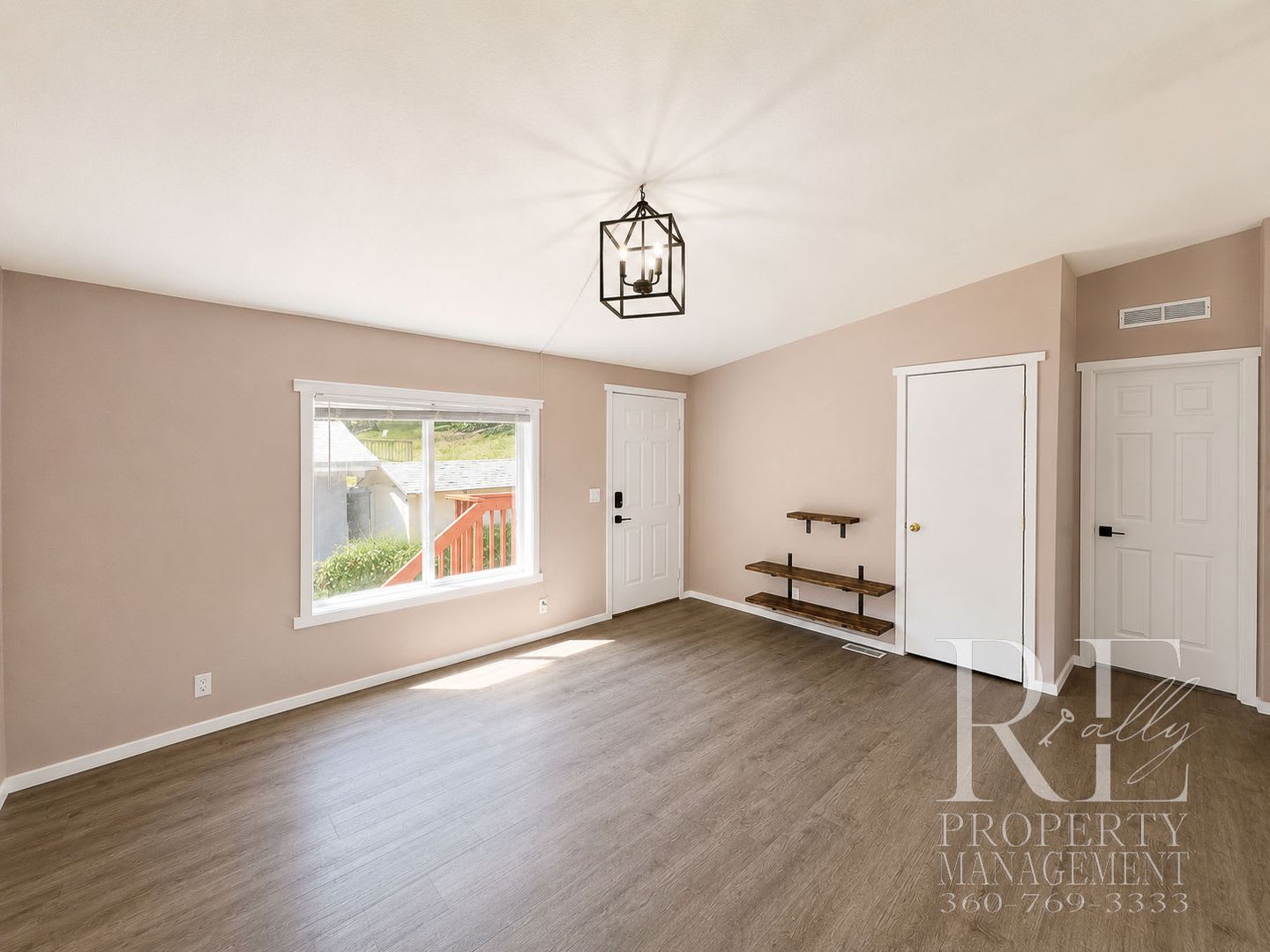 Walk To The Ferry From This Updated Port Orchard Home With Expansive Deck Gated Yard – photo 4