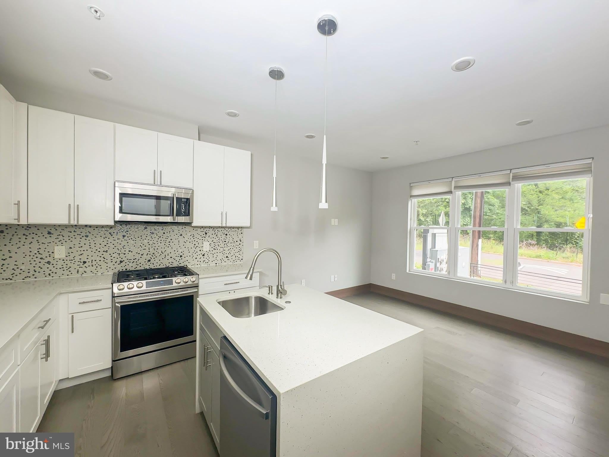 2109 M Street NE – photo 5