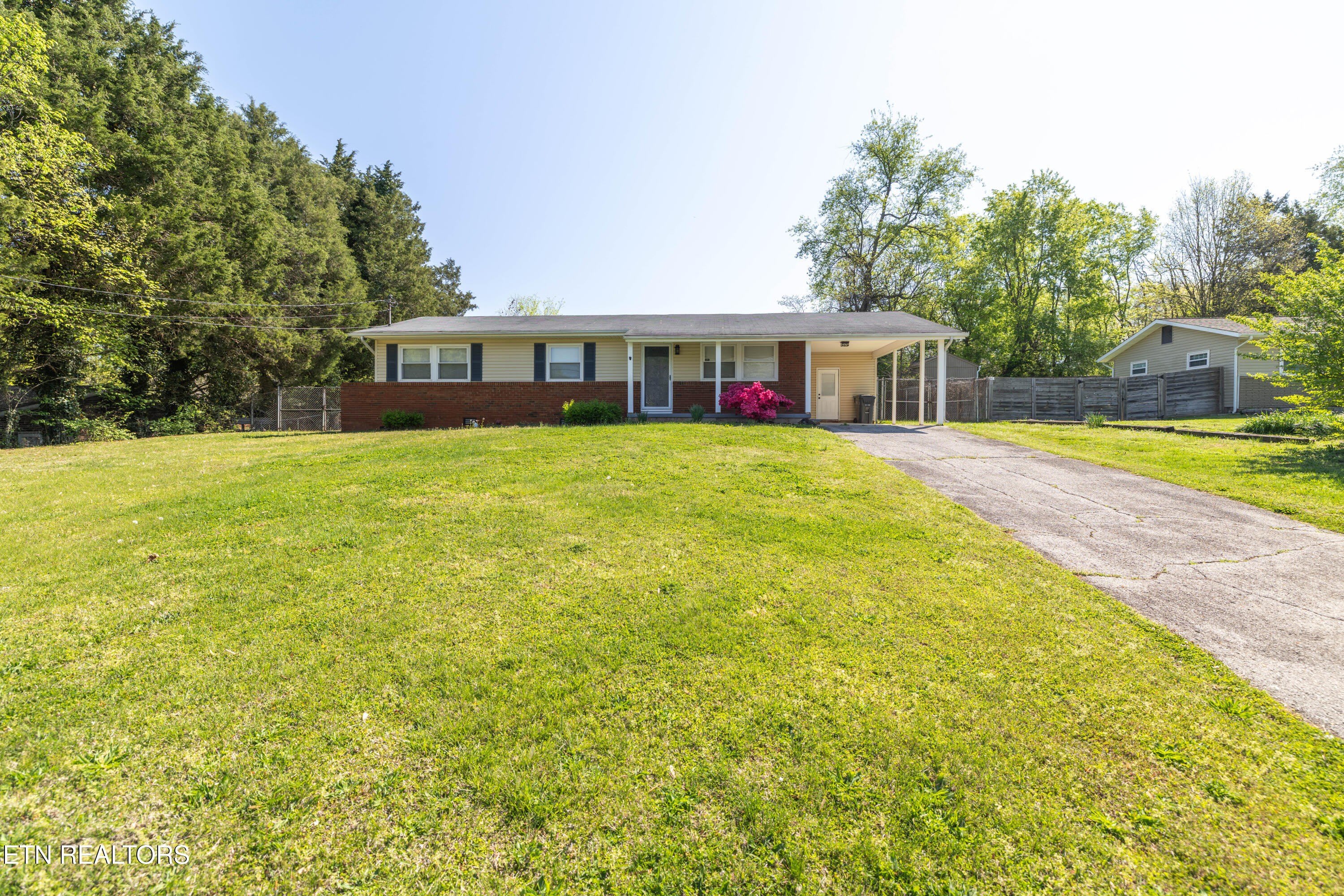 4821 Gettysburg Rd – photo 3