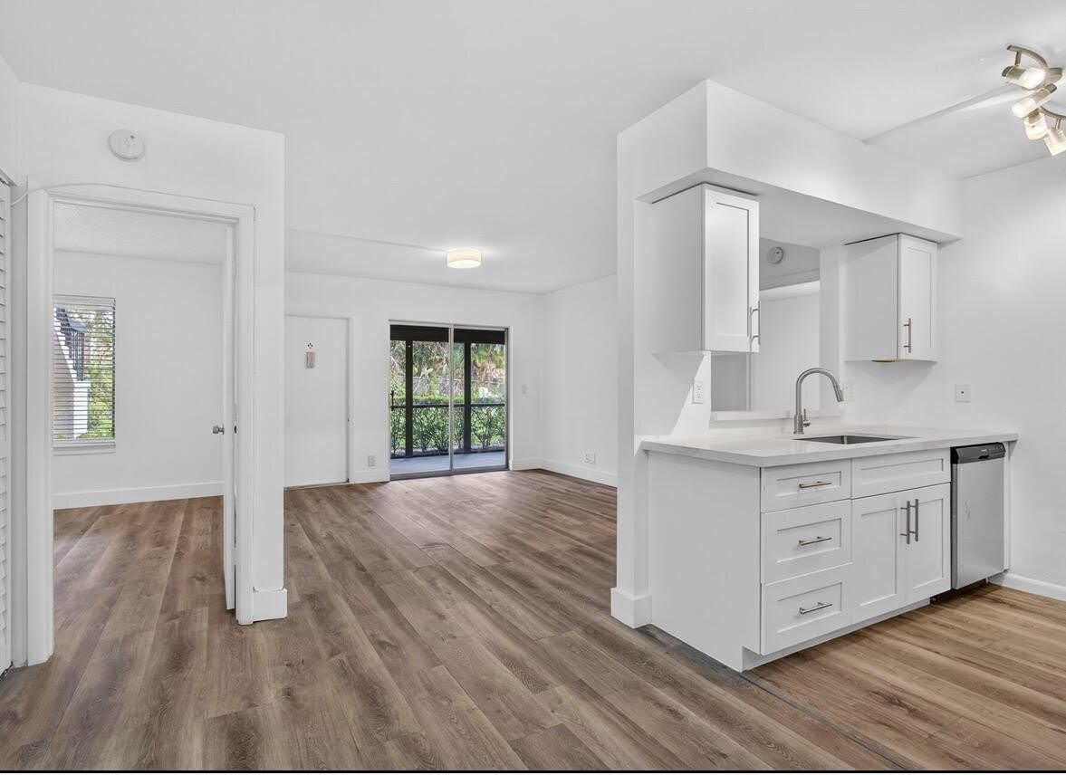 6258 CHASEWOOD Drive – photo 3