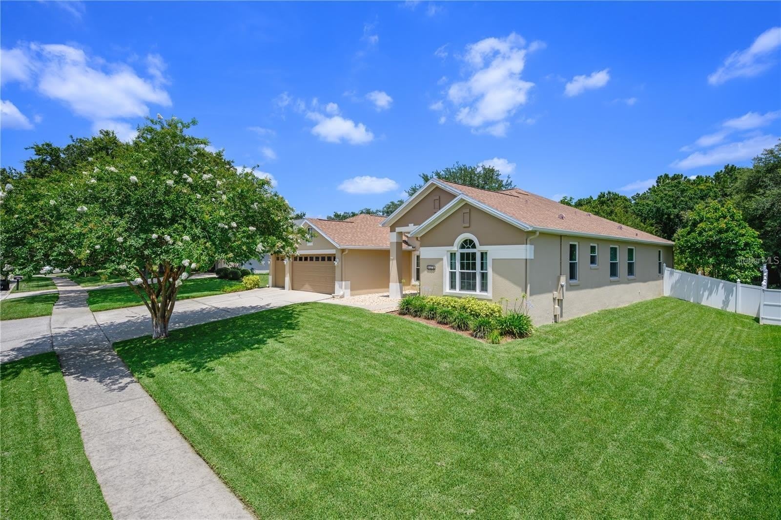 2413 PRAIRIE VIEW – photo 1