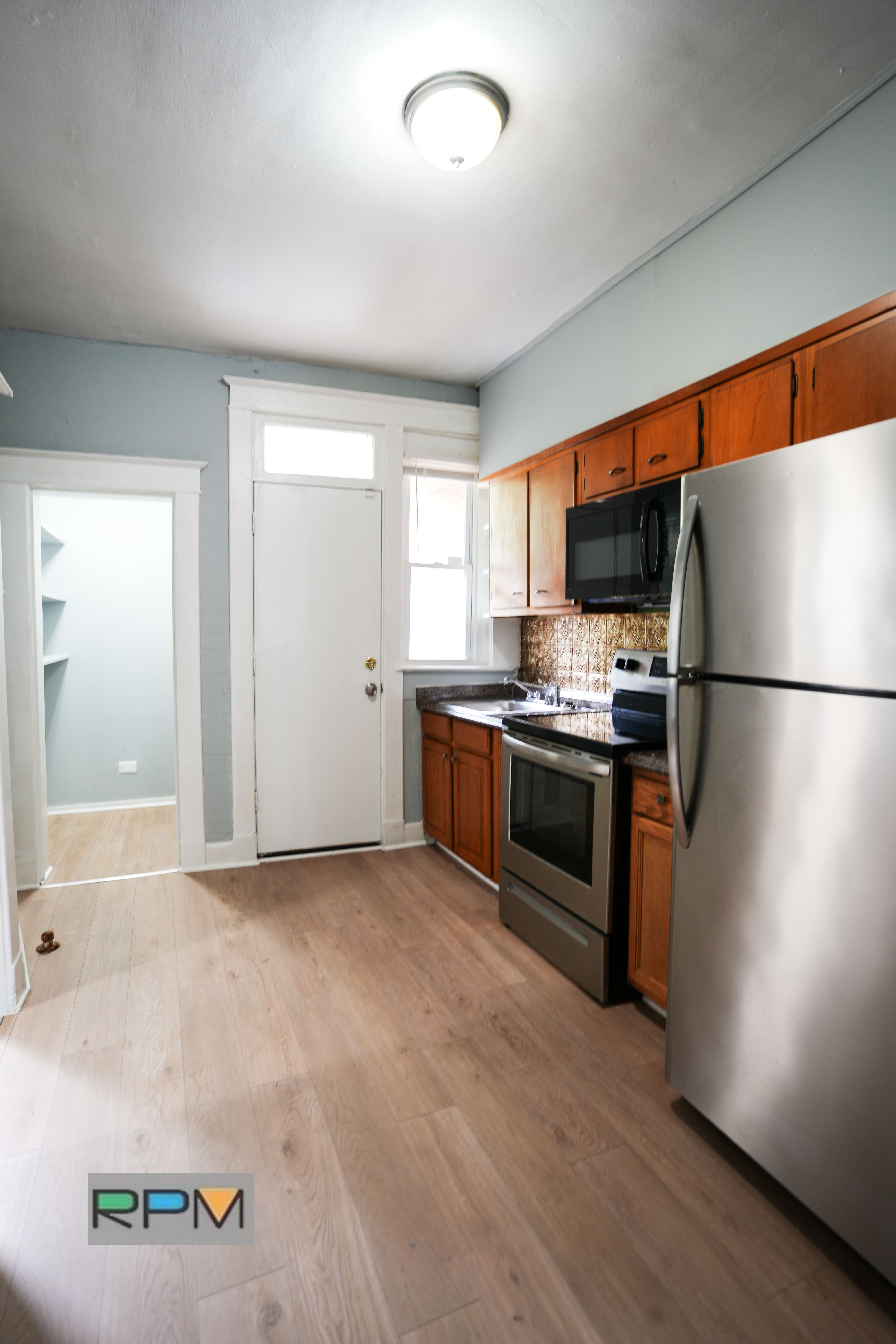 3221 Belmont Ave – photo 5