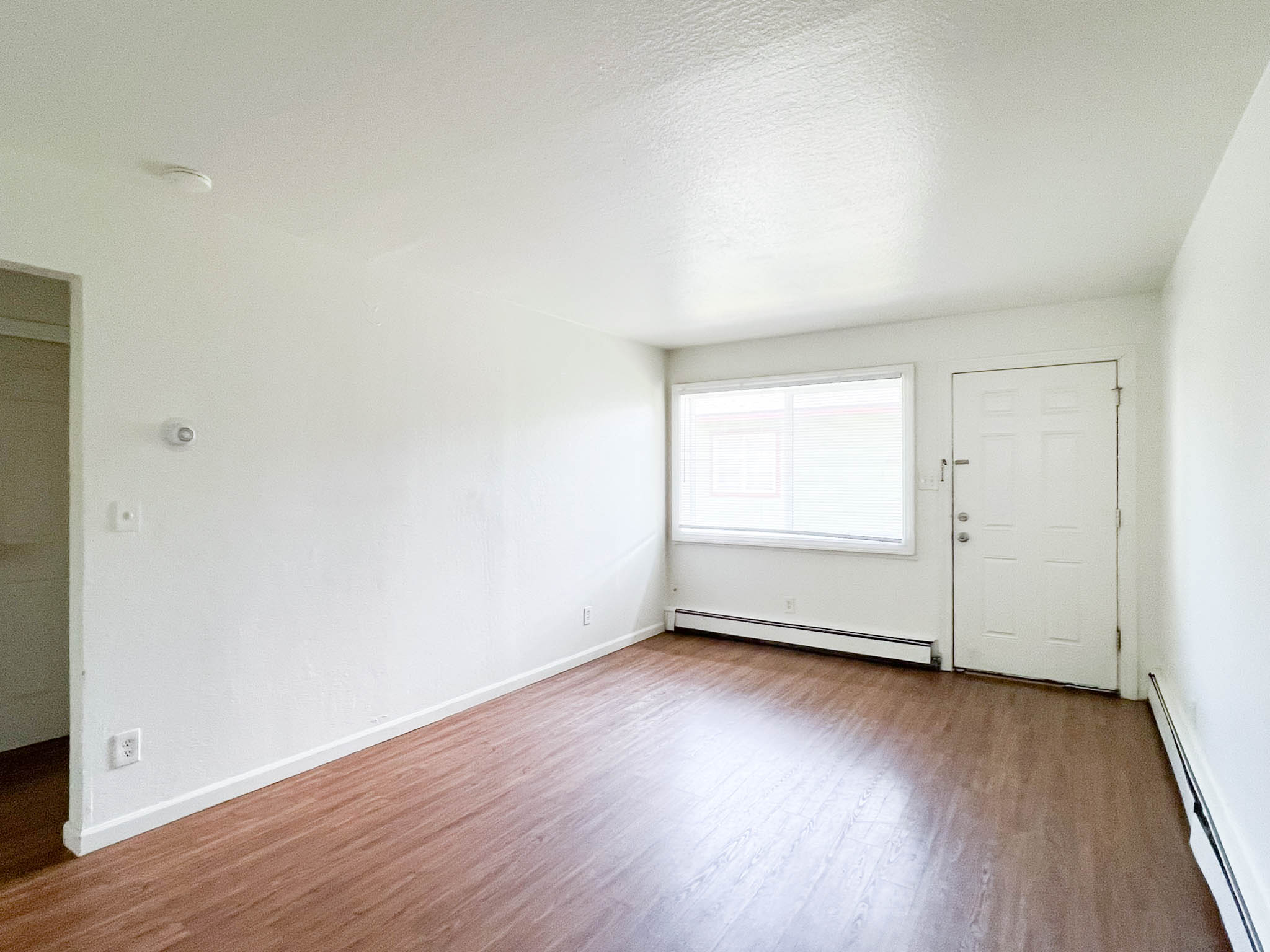 1025 E 10th Ave #11 – photo 2