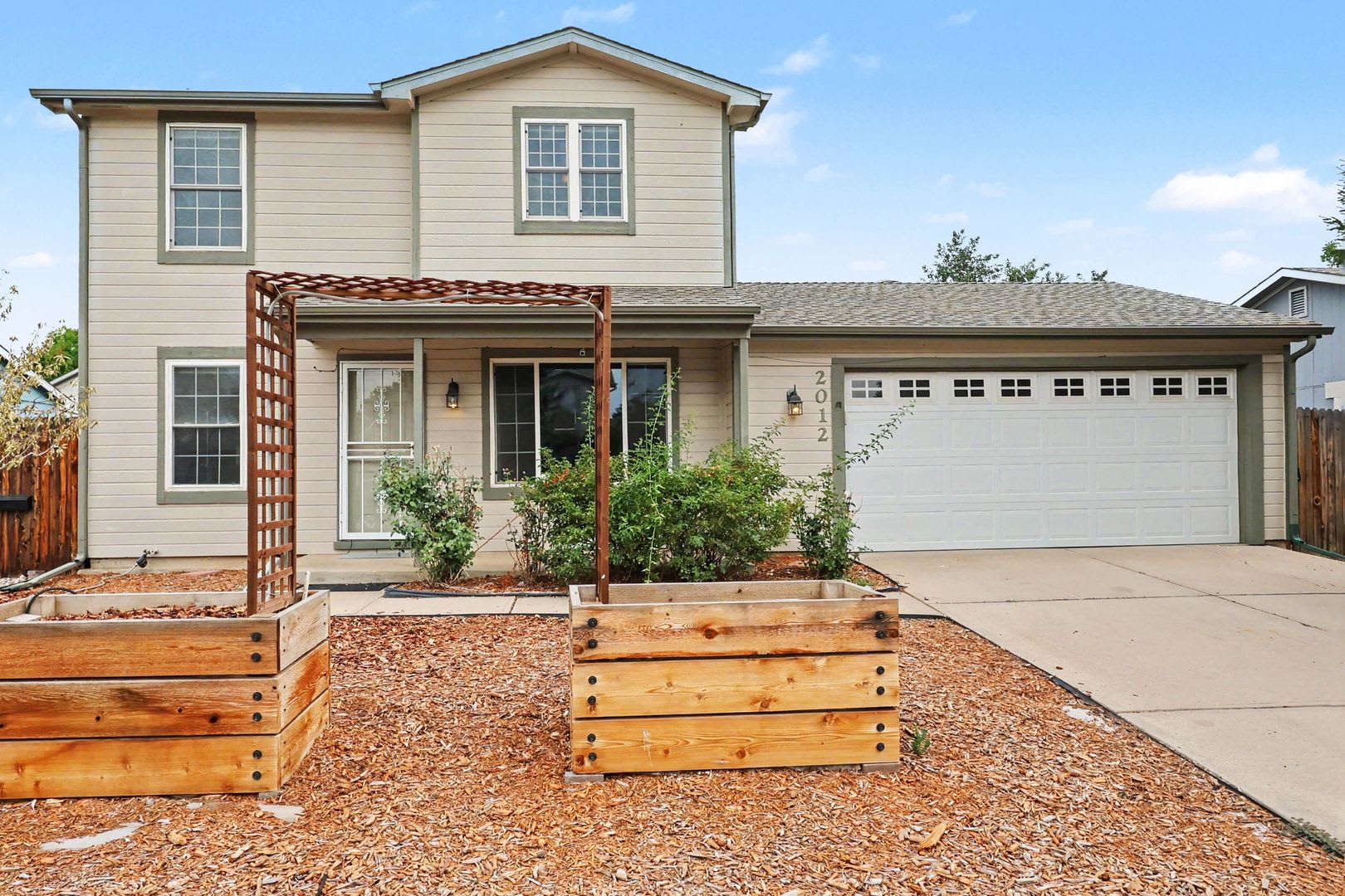 Spacious 4-Bedroom Home with Mother-in-Law Suite in Poudre School District – Available Now! – photo 1