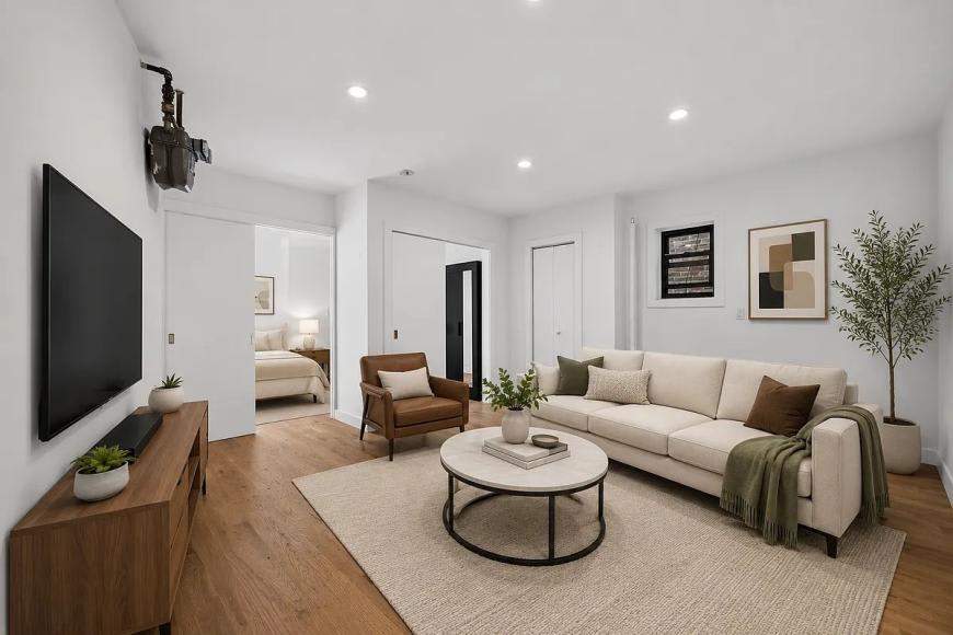 406 West 39th Street – photo 1
