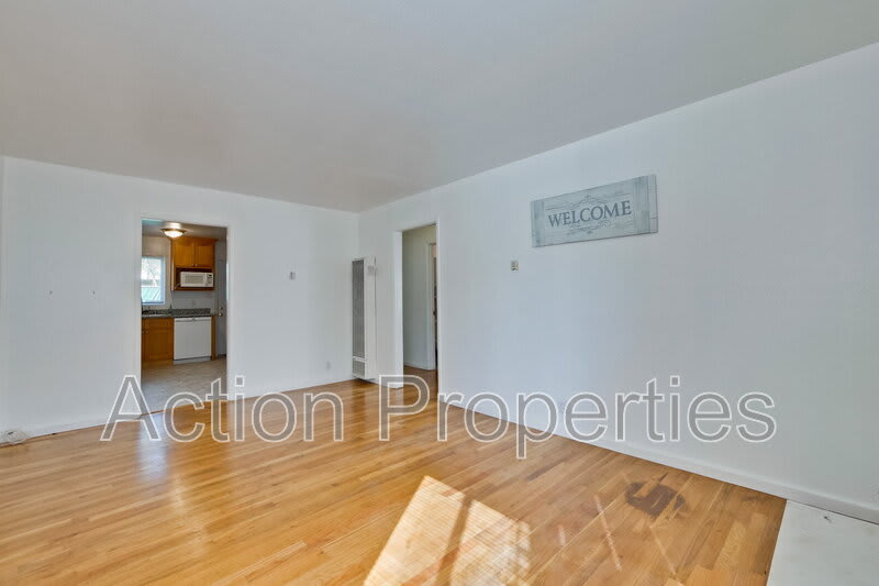 2709 Alma Street – photo 3