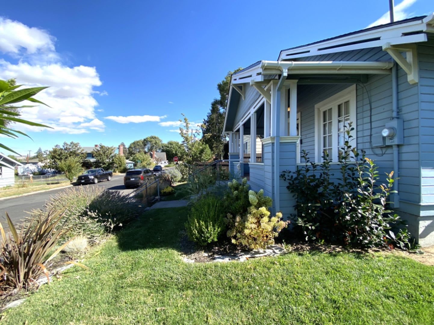 Craftsman Bungalow with Utilities – photo 3