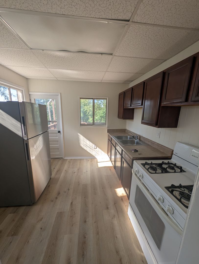 Newly Reno2 Bed, 1 Bath Home in Pitcairn -- Available NOW! – photo 2