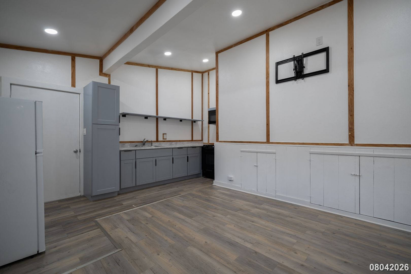 1bd 1ba with Parking – photo 4