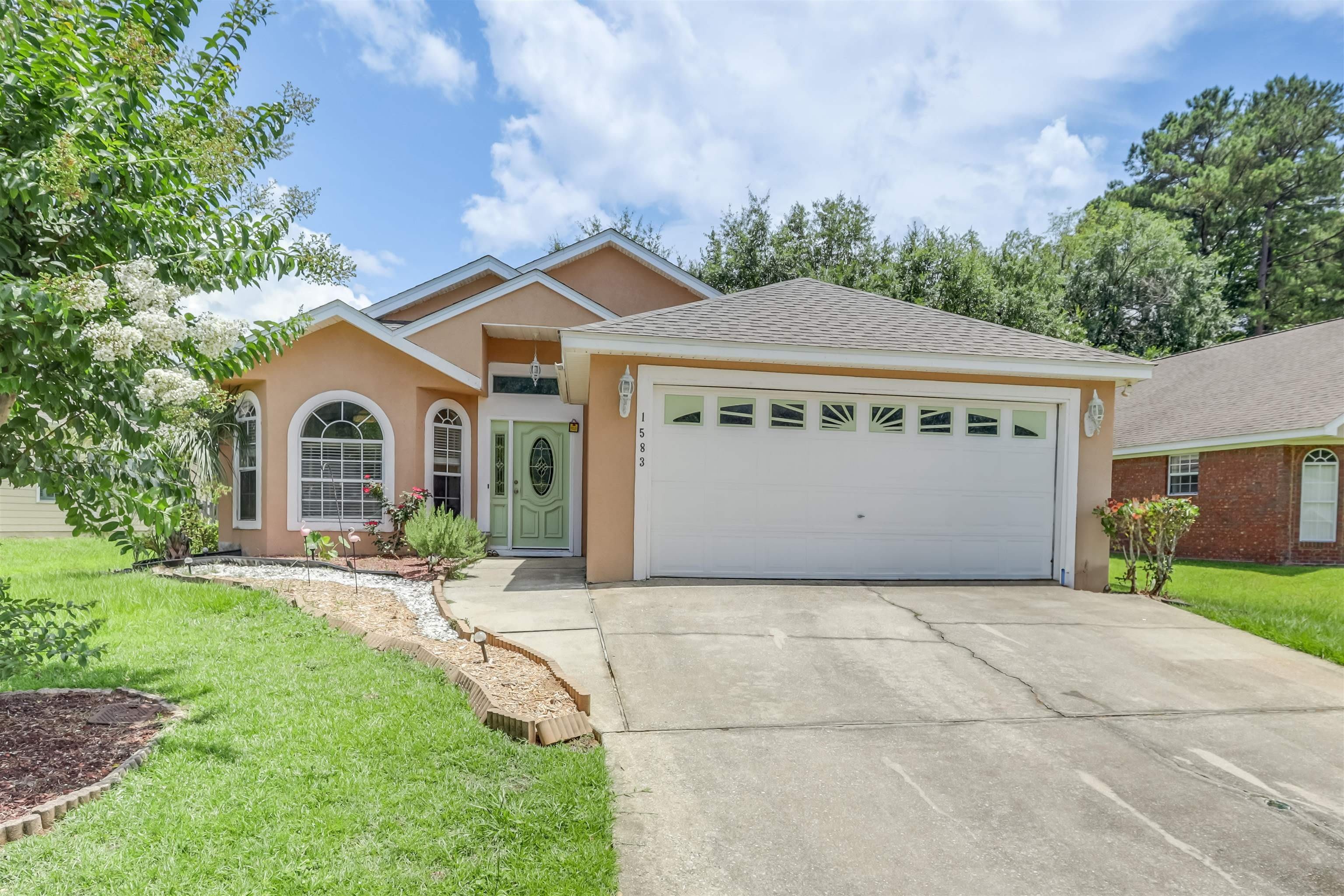 1583 Applewood Way – photo 2