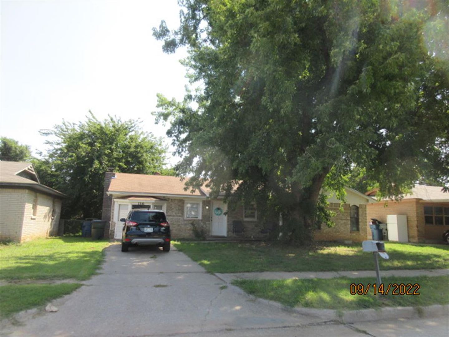 4 Bedrooom 2 Bath home ready for new resident! – photo 1