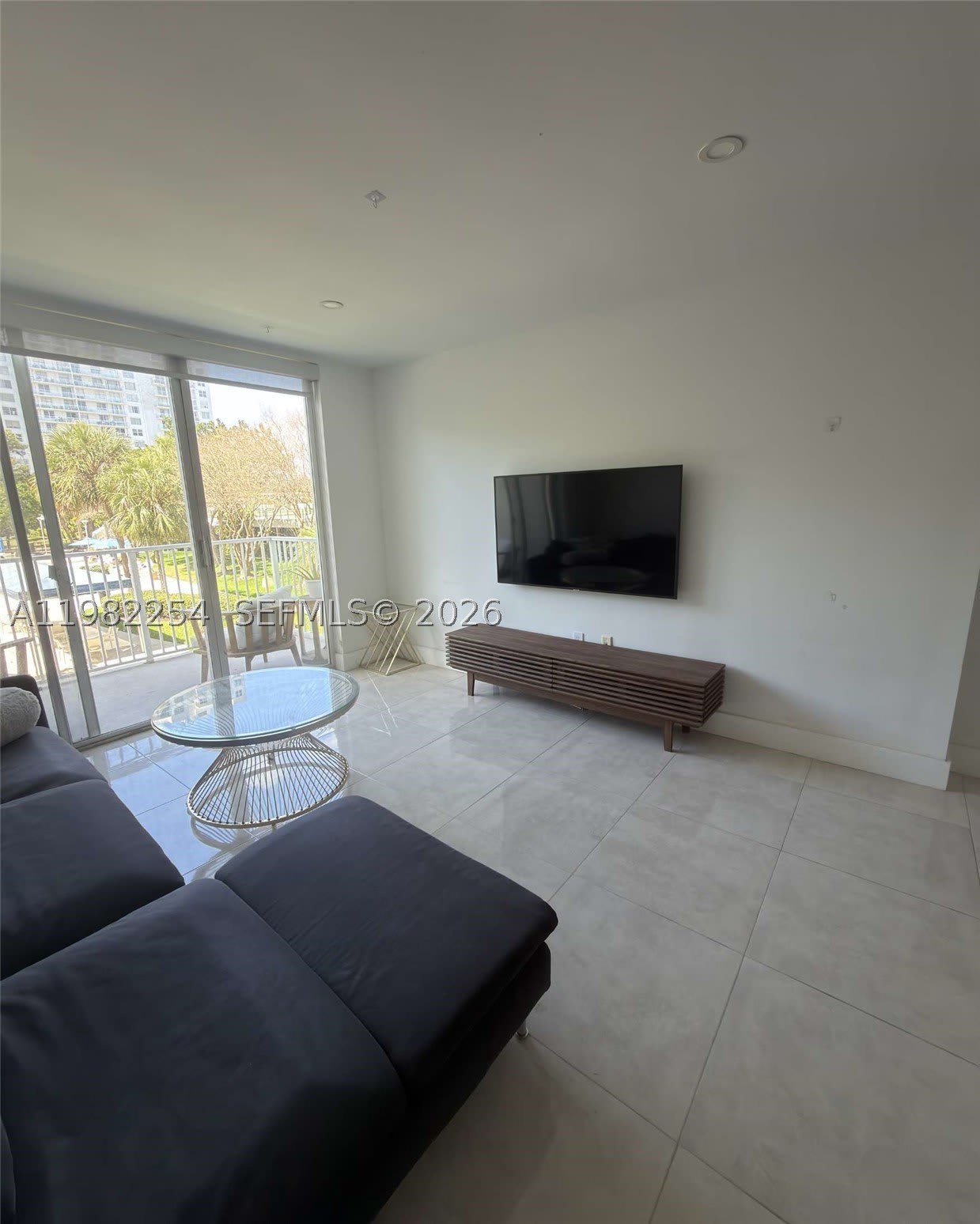 2851 Ne 183Rd St – photo 3