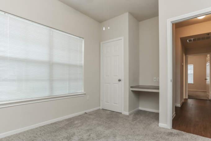 20211 Huebner Rd 114 – photo 2