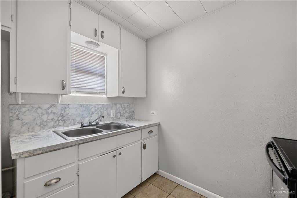 1120 Valley View Drive – photo 3