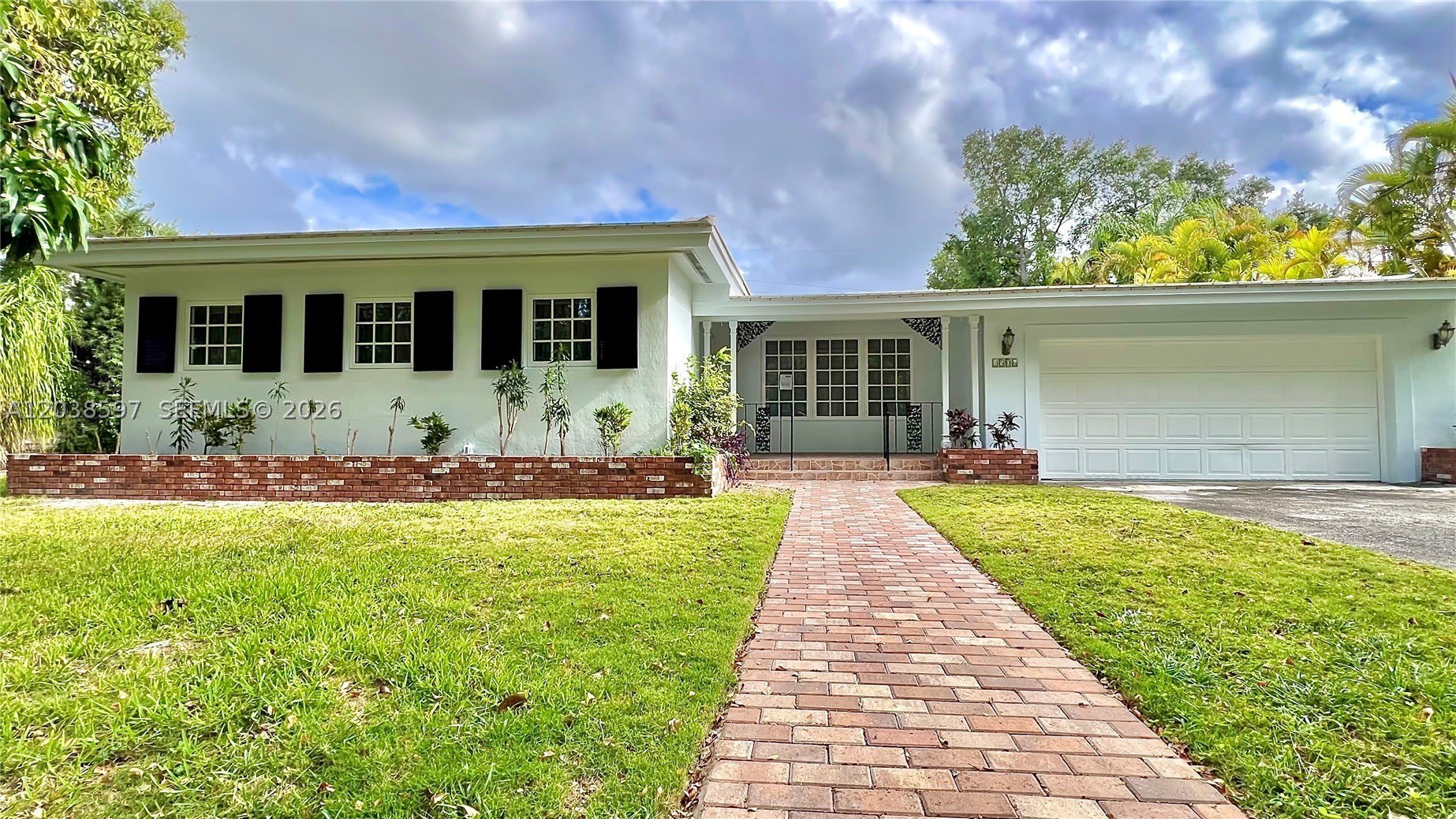 1506 Delgado Ave – photo 1