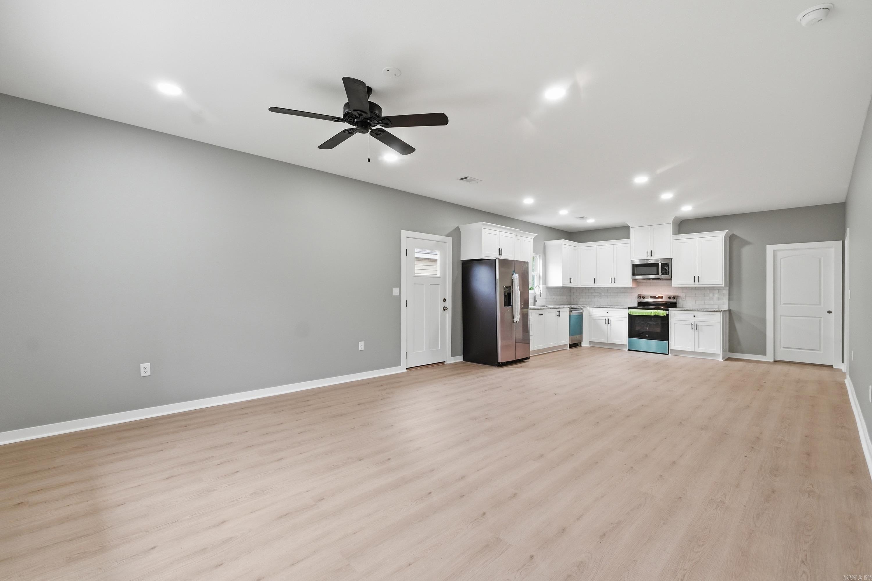 717 Burton St – photo 4