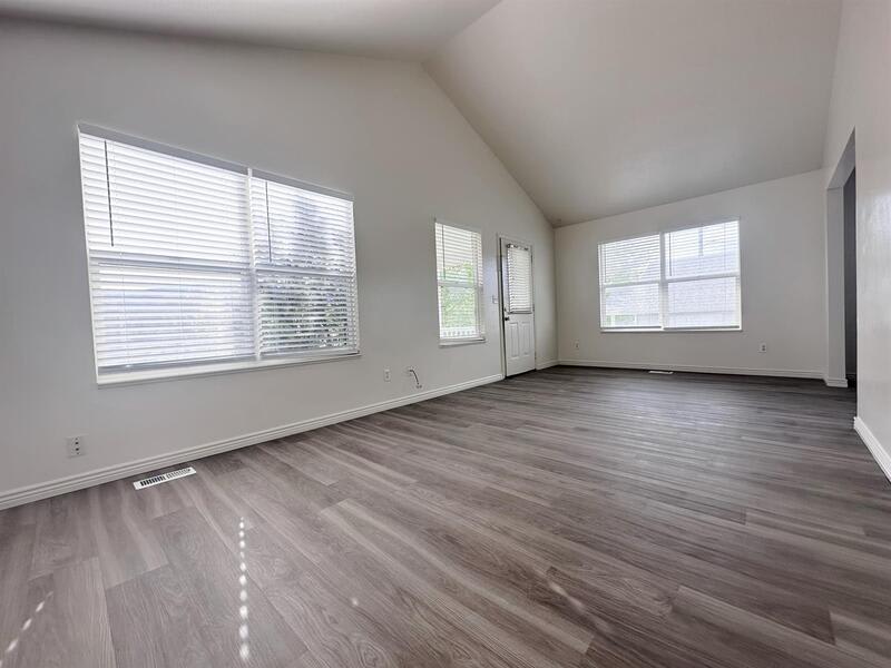 327 N 270 W – photo 3