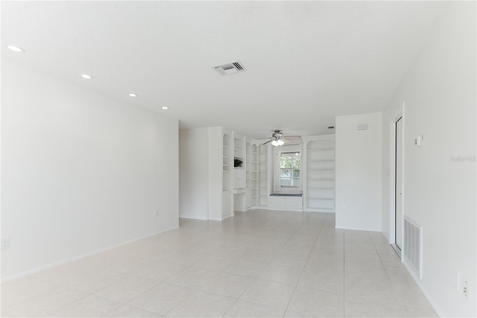 6520 Meadowbrook Lane – photo 4