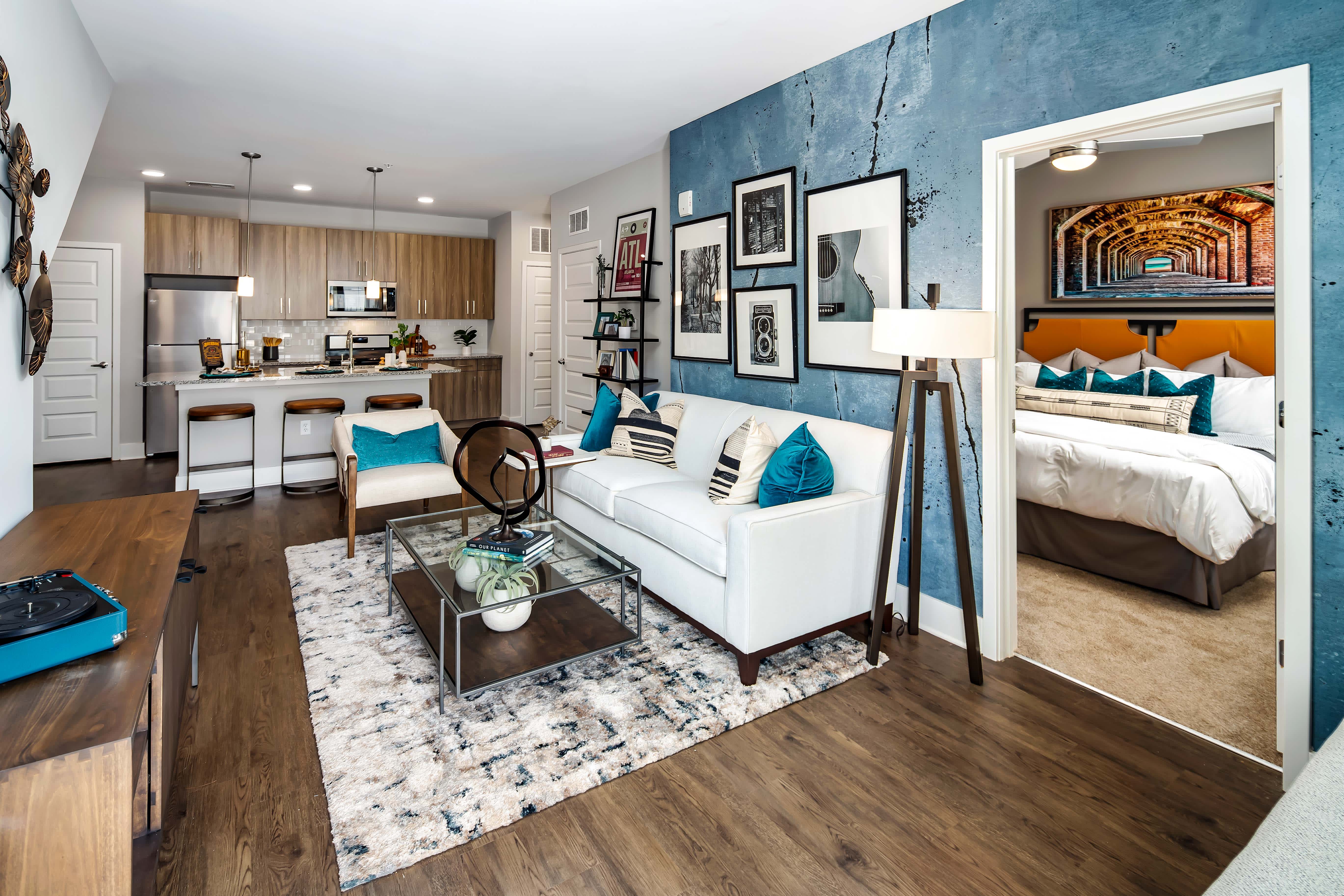 Icon Bridges Apartments – photo 1
