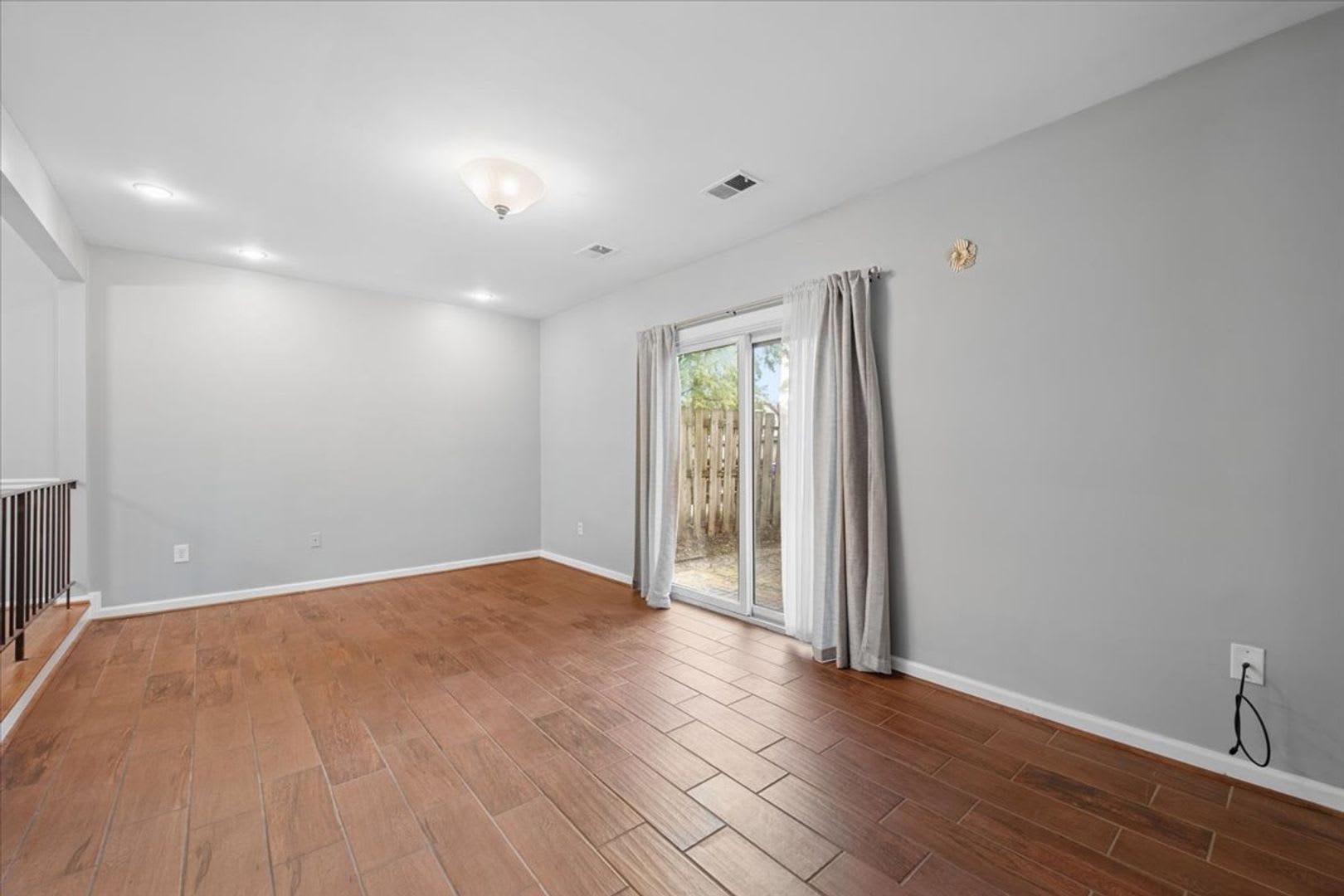 Nice townhouse in Walkersville for LEASE – photo 3
