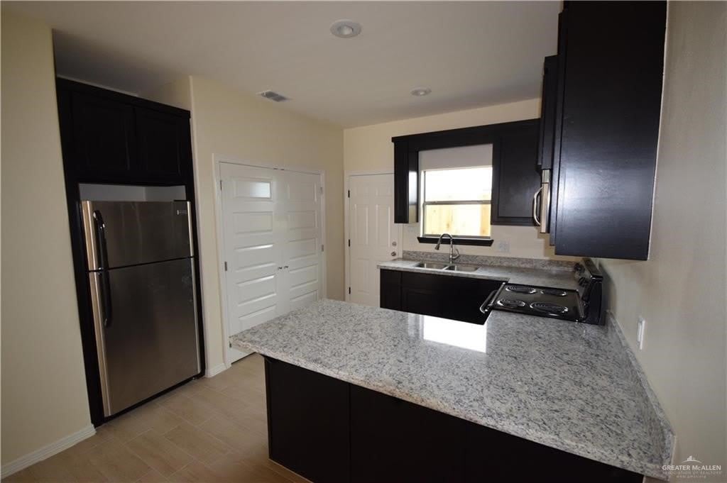 1217 Upas Drive – photo 5