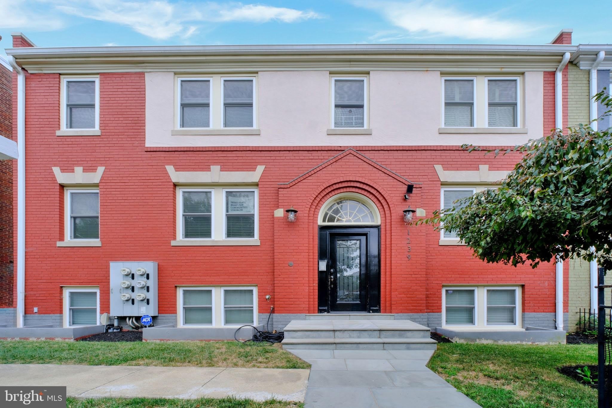 1239 SIMMS Place NE – photo 1