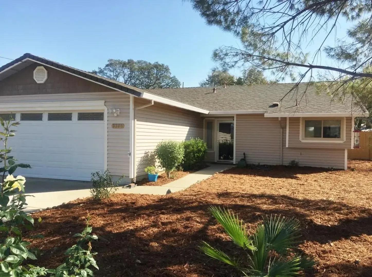 4 Bedroom home in North Redding – photo 2