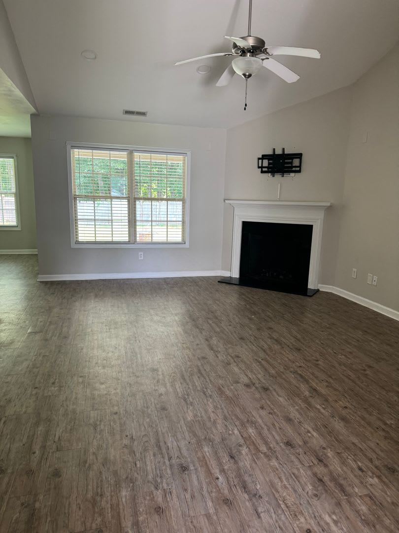 3BD 2BA in Crimson Faire – photo 4