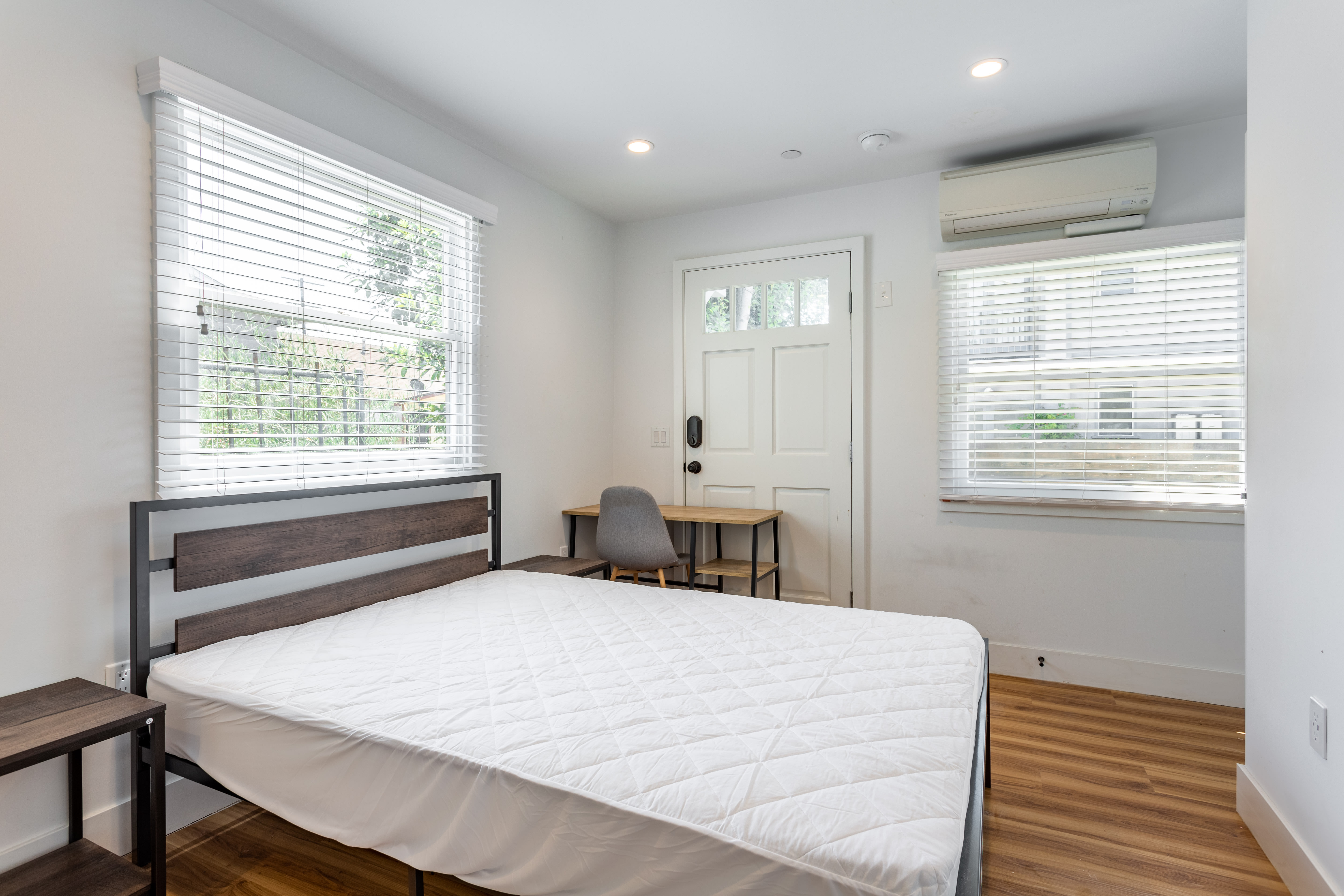1325 W 24th Street – photo 4