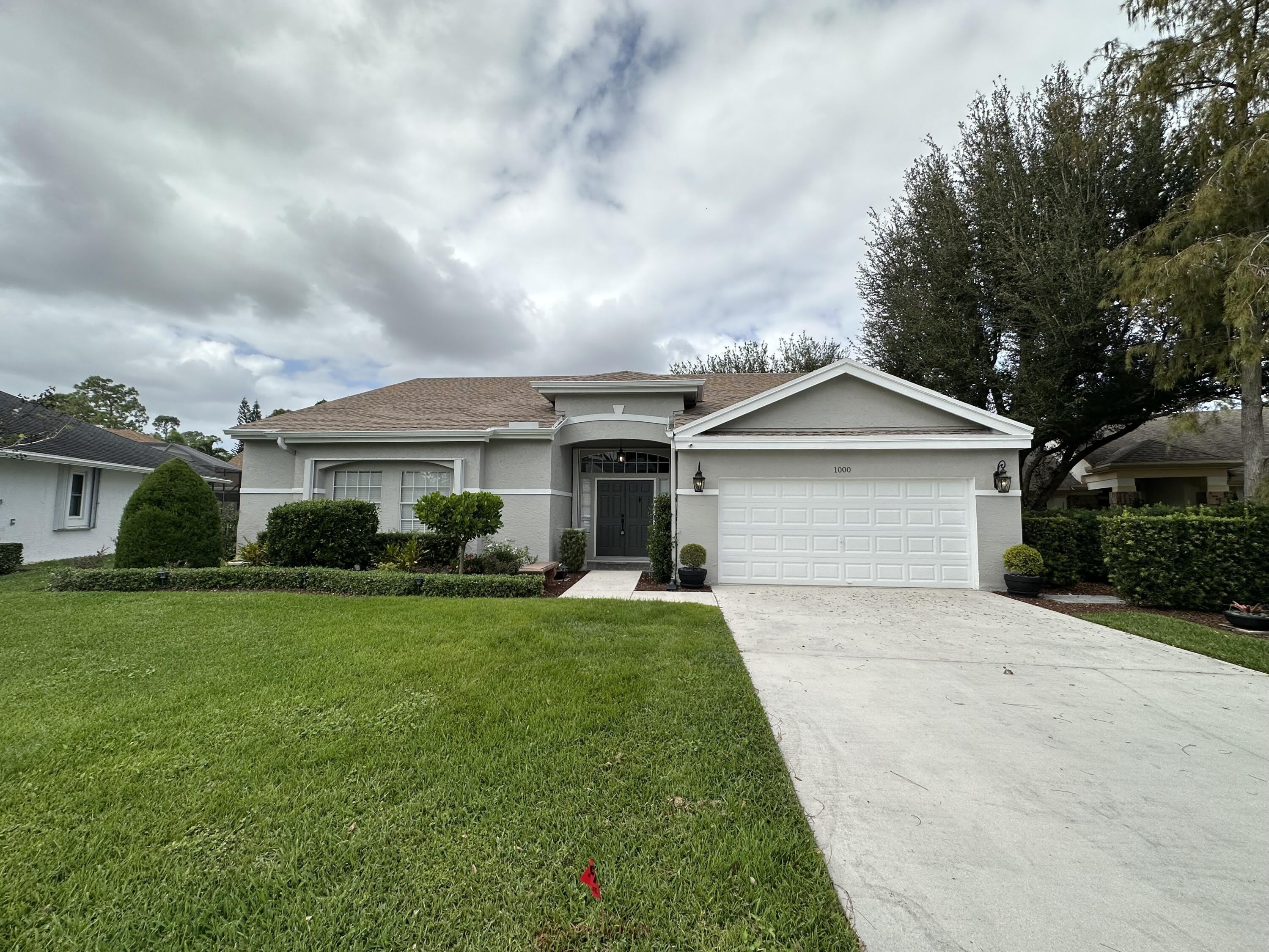 1000 Lake Breeze Drive – photo 2