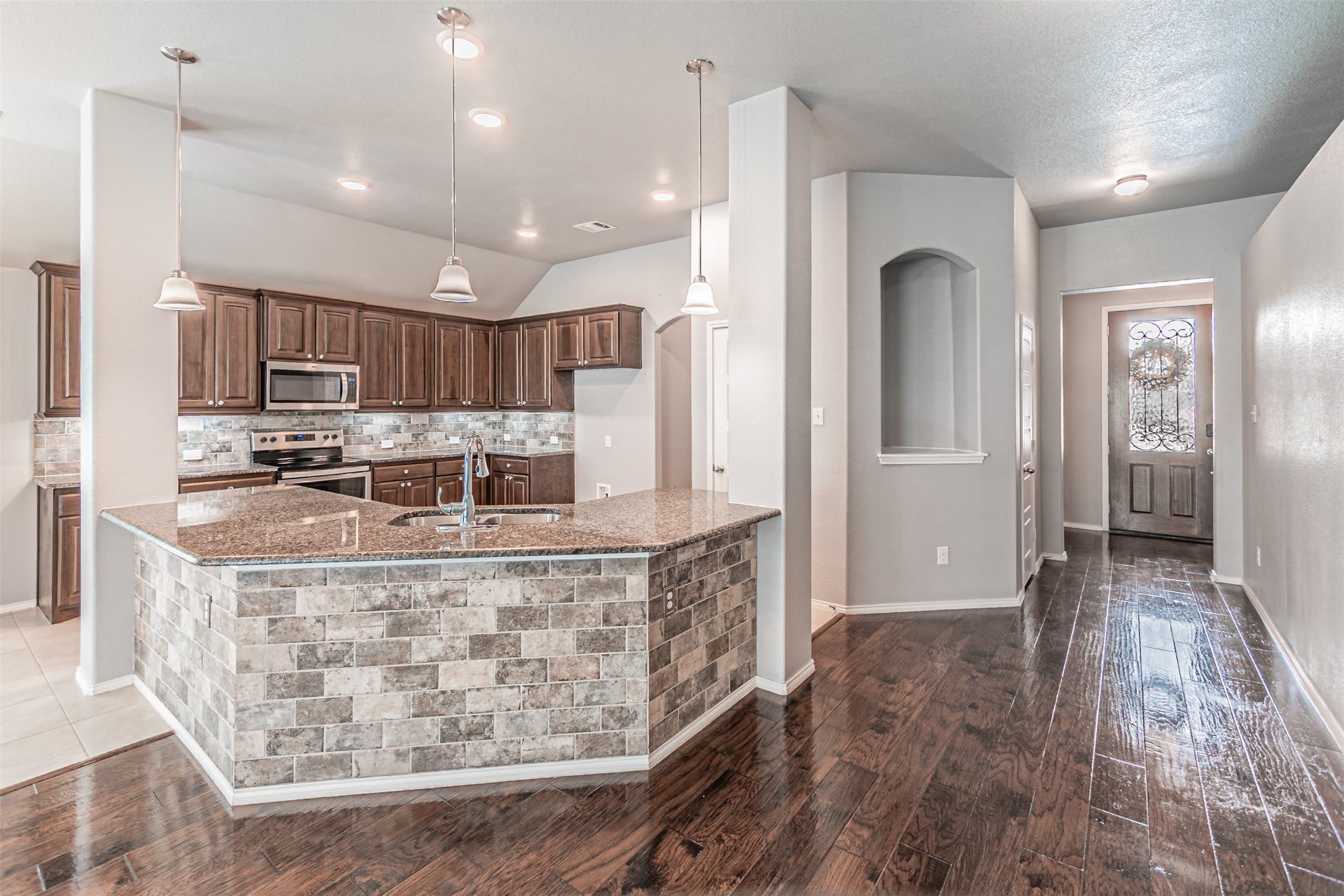 2553 Hadley Street – photo 4