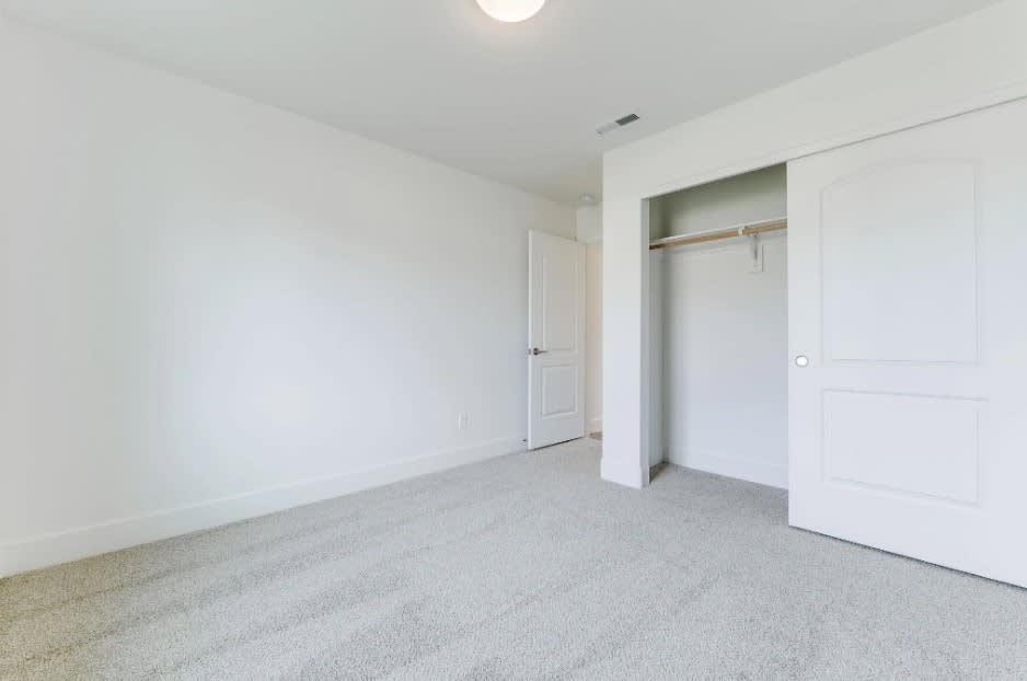 95 E 22nd Pl – photo 2