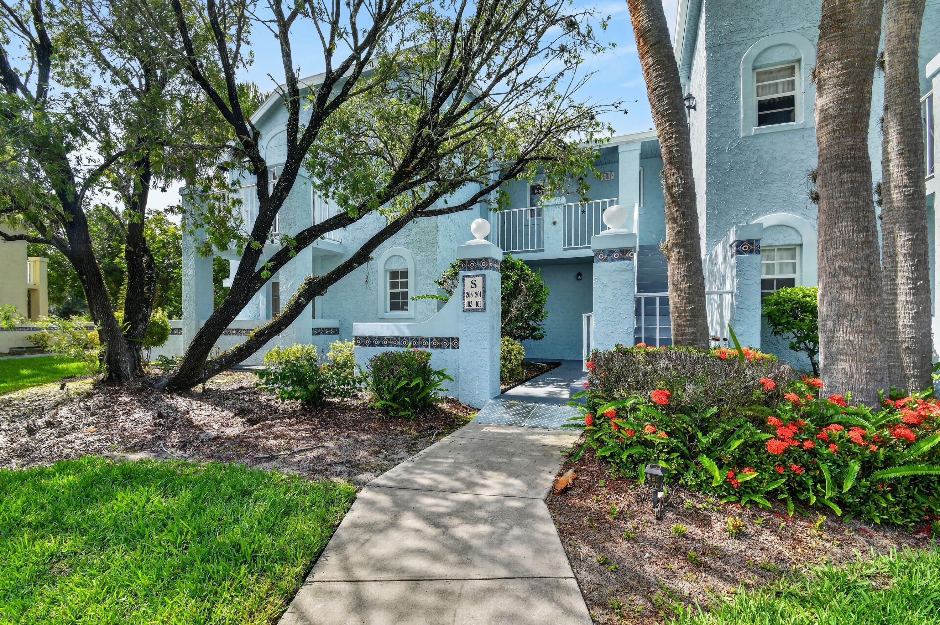 1606 SE Green Acres Circle – photo 2