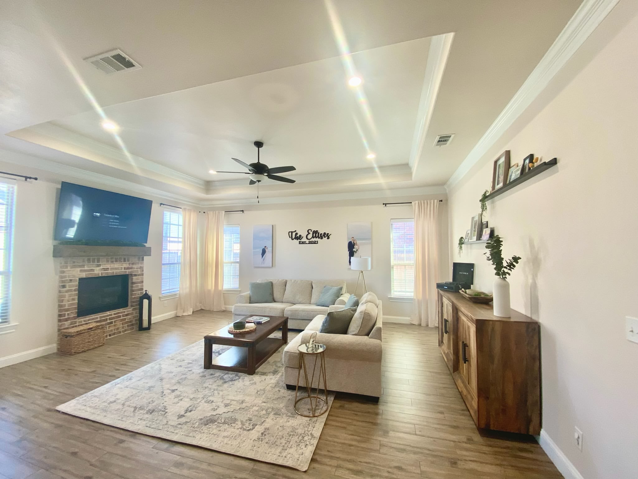 1215 Desert Rose Drive – photo 2