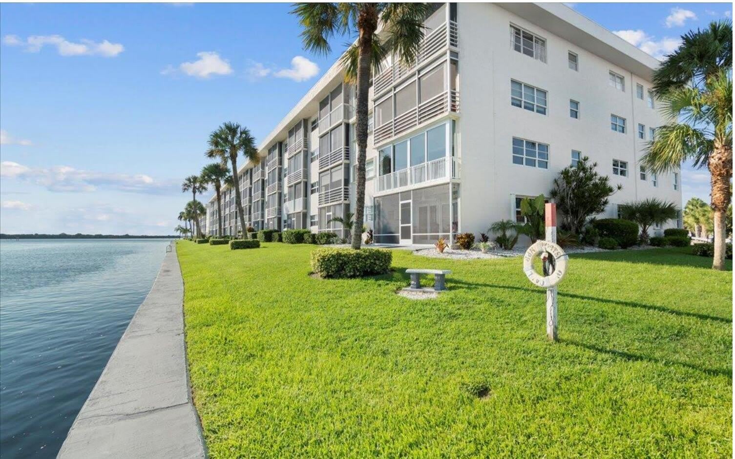 20 YACHT CLUB Drive – photo 3